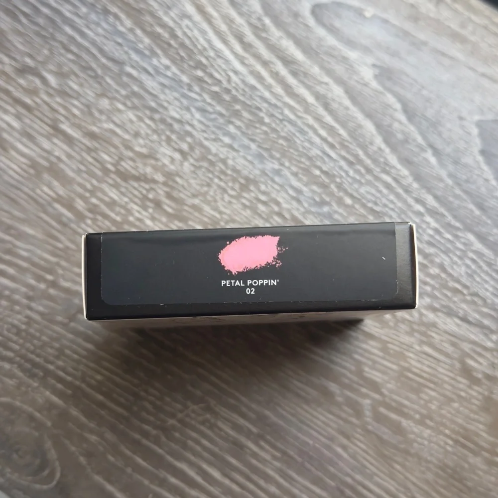 Fenty Beauty Fenty Cheeks Powder Blush in Petal Poppin’ New in Box Unopened